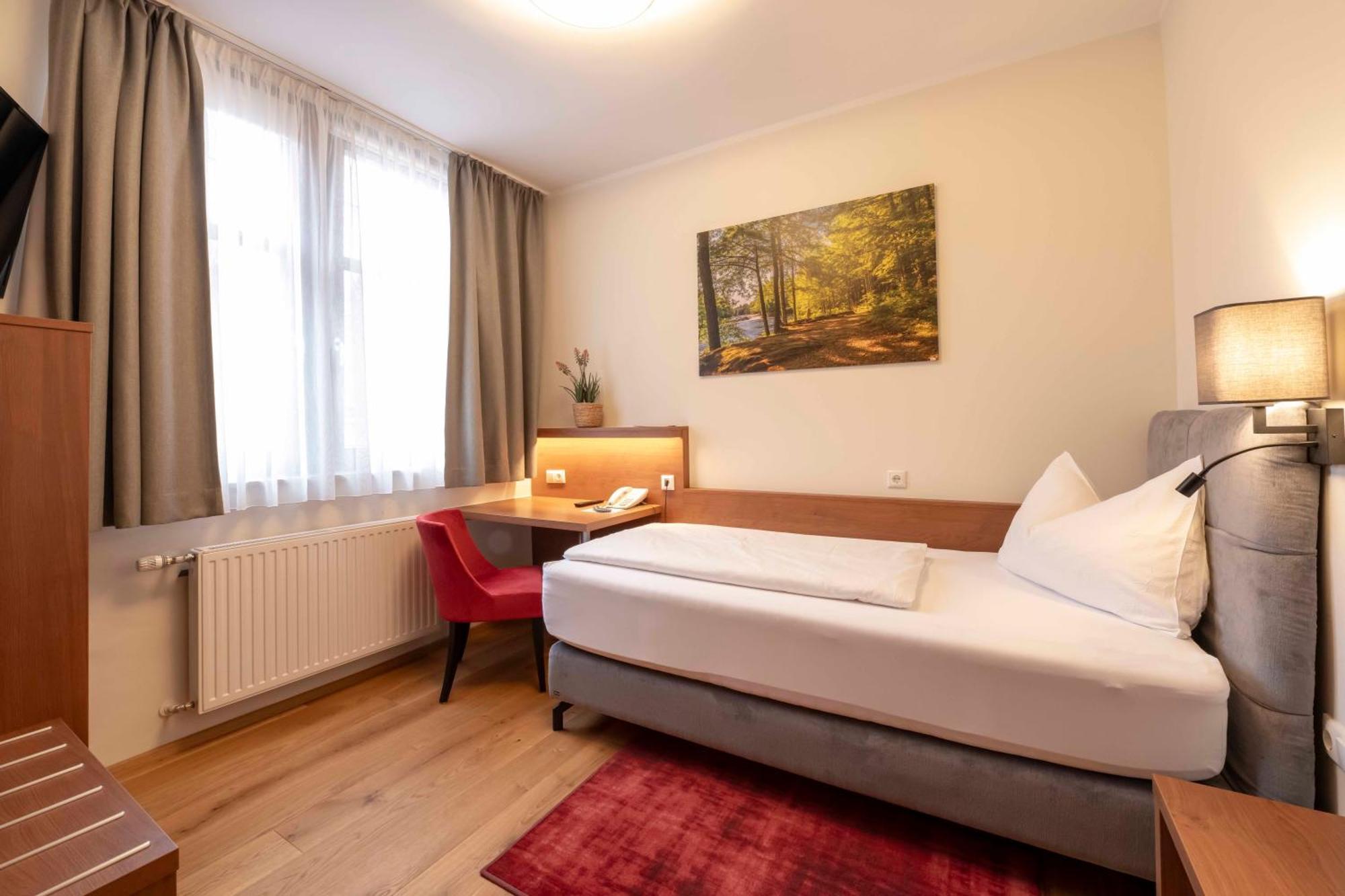 Hotel Mader Steyr Zewnętrze zdjęcie